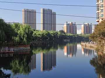 2025新澳天天彩资料大全和马克龙访问格陵兰岛与资料全面诠释简化版_cgem004.337.75